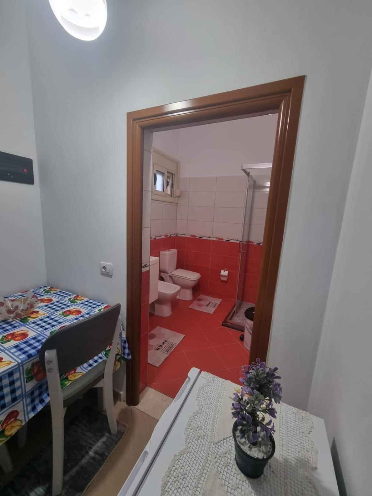 Vlorë Vila Megi-Rent Room מראה חיצוני תמונה
