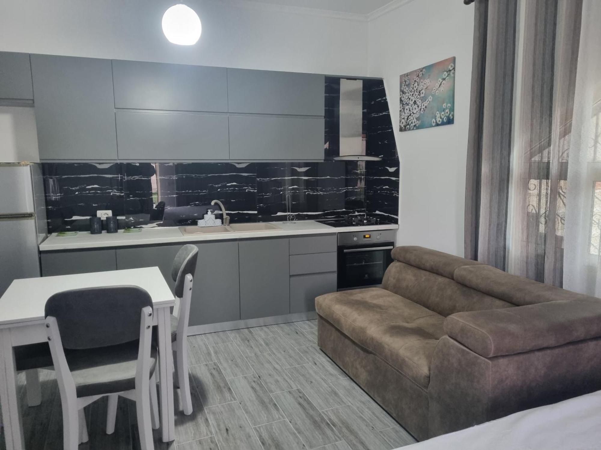 Vlorë Vila Megi-Rent Room מראה חיצוני תמונה