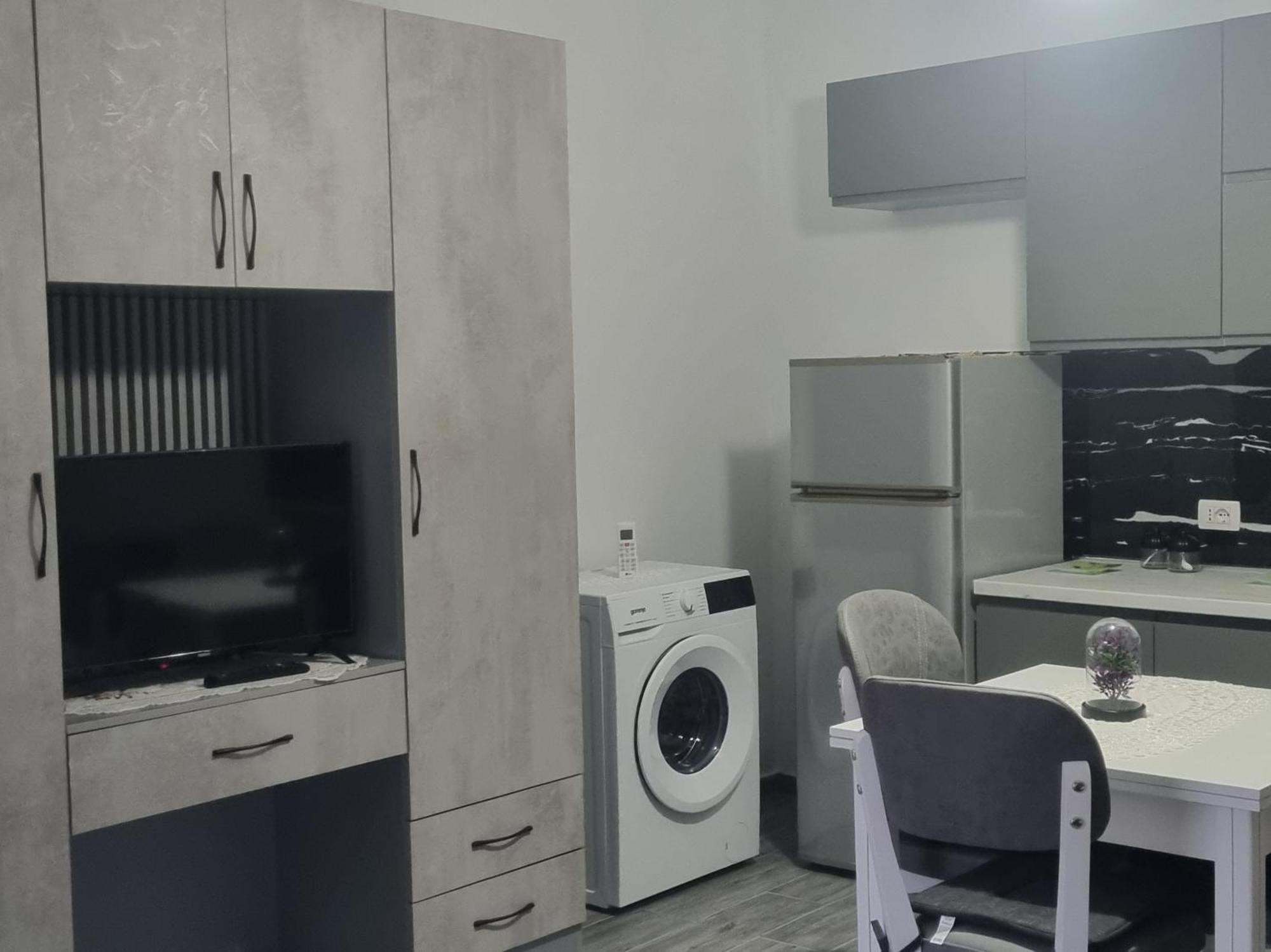 Vlorë Vila Megi-Rent Room מראה חיצוני תמונה