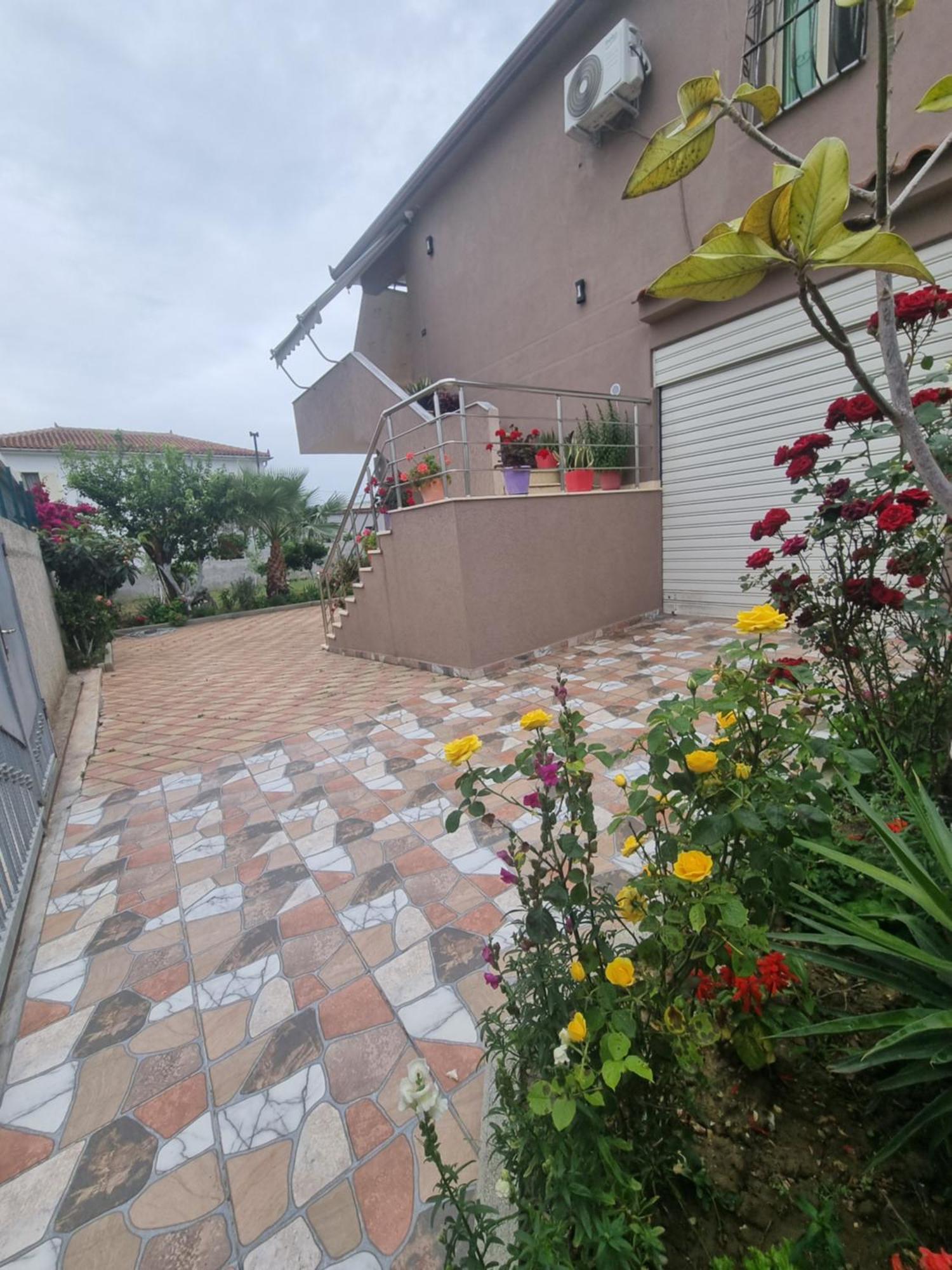 Vlorë Vila Megi-Rent Room מראה חיצוני תמונה